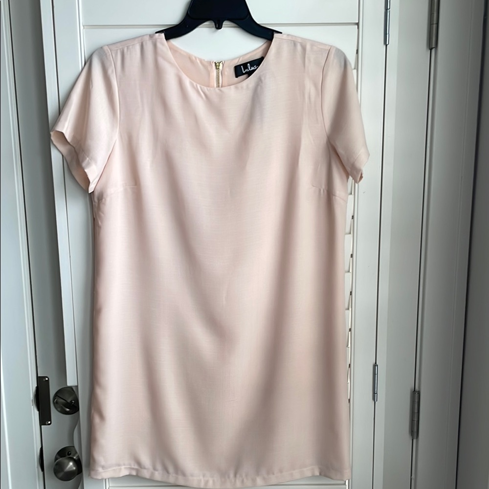 Lulu's Pale Peach Short Sleeve short shift dress NWT